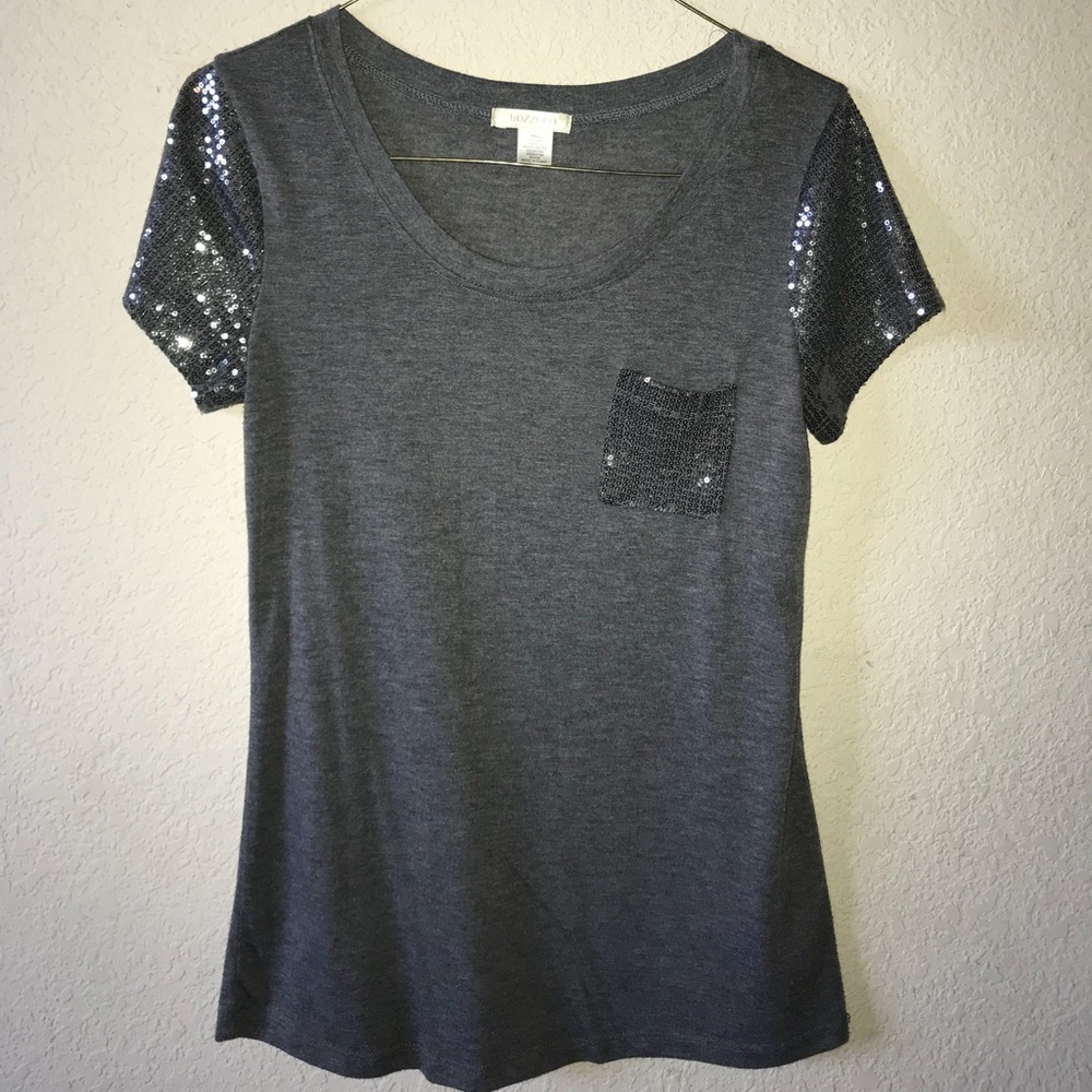 Gray sequence tee shirt